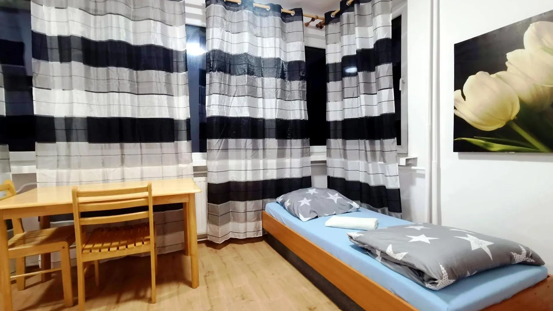 Bed and Breakfast Pokoje 24H Ul. Bagrowa Kraków