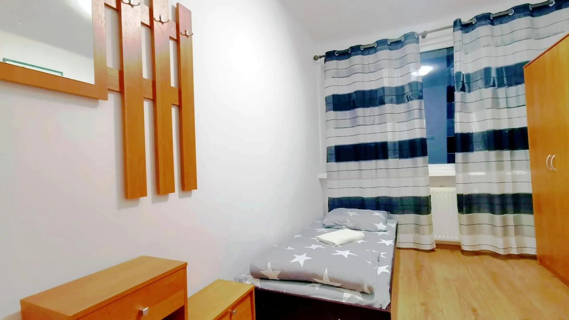Bed and Breakfast Pokoje 24H Ul. Bagrowa Kraków